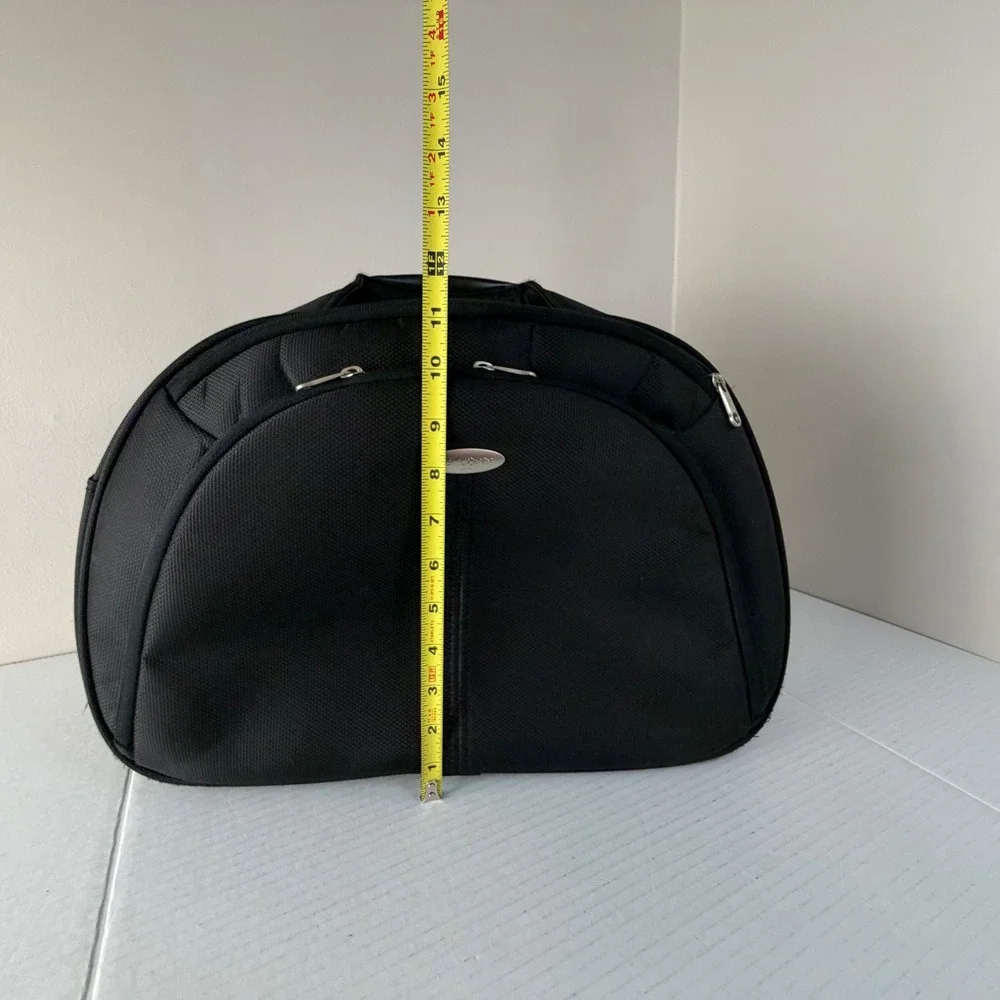 Samsonite Travel Boarding Bag Black Medium Size with Adjustable Strap